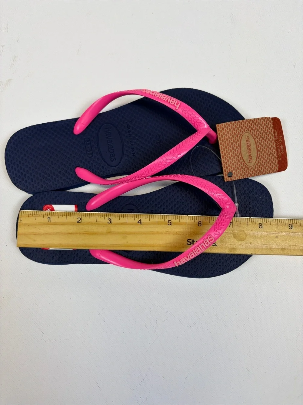 Havaianas girls Sandals/flip flops. Blue/pink. Size UK 33 US 3/4 YOUTH NWT